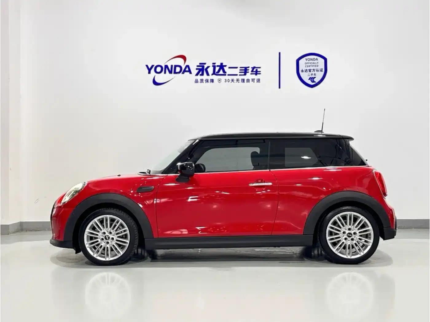 MINI 2022 Facelift 1.5T COOPER Classic — миниатюра 2