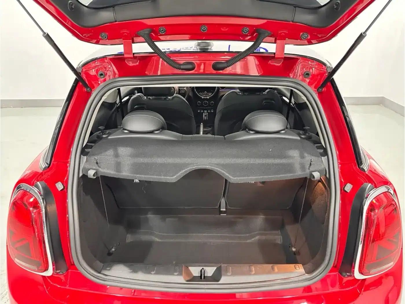 MINI 2022 Facelift 1.5T COOPER Classic — миниатюра 6