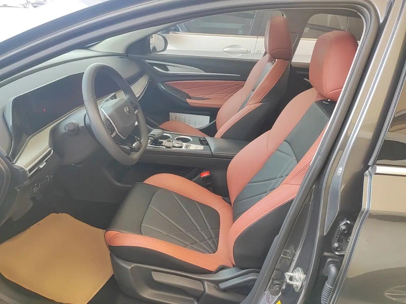 CHANGAN Eado 2023 Changan Edition PLUS Blue Whale NE 1.4T GDI DCT Prestige Version — миниатюра 17