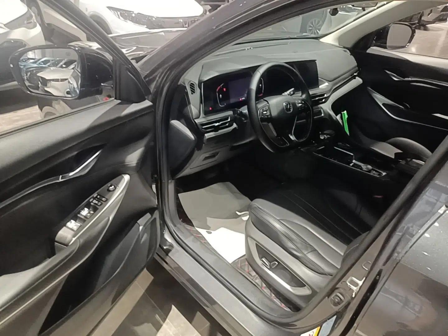 CHANGAN CS75 PLUS 2021 1.5T Automatic Luxury Version — миниатюра 25