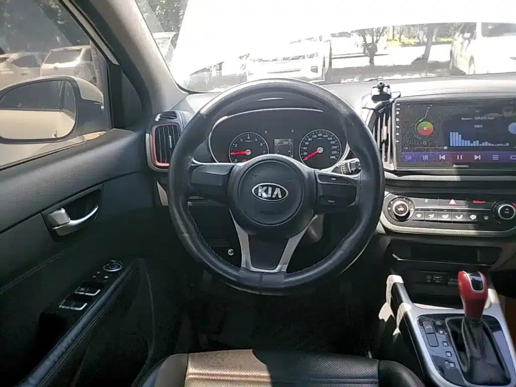 KX3 Sportage 2017 1.6T Automatic Premium Edition — миниатюра 11