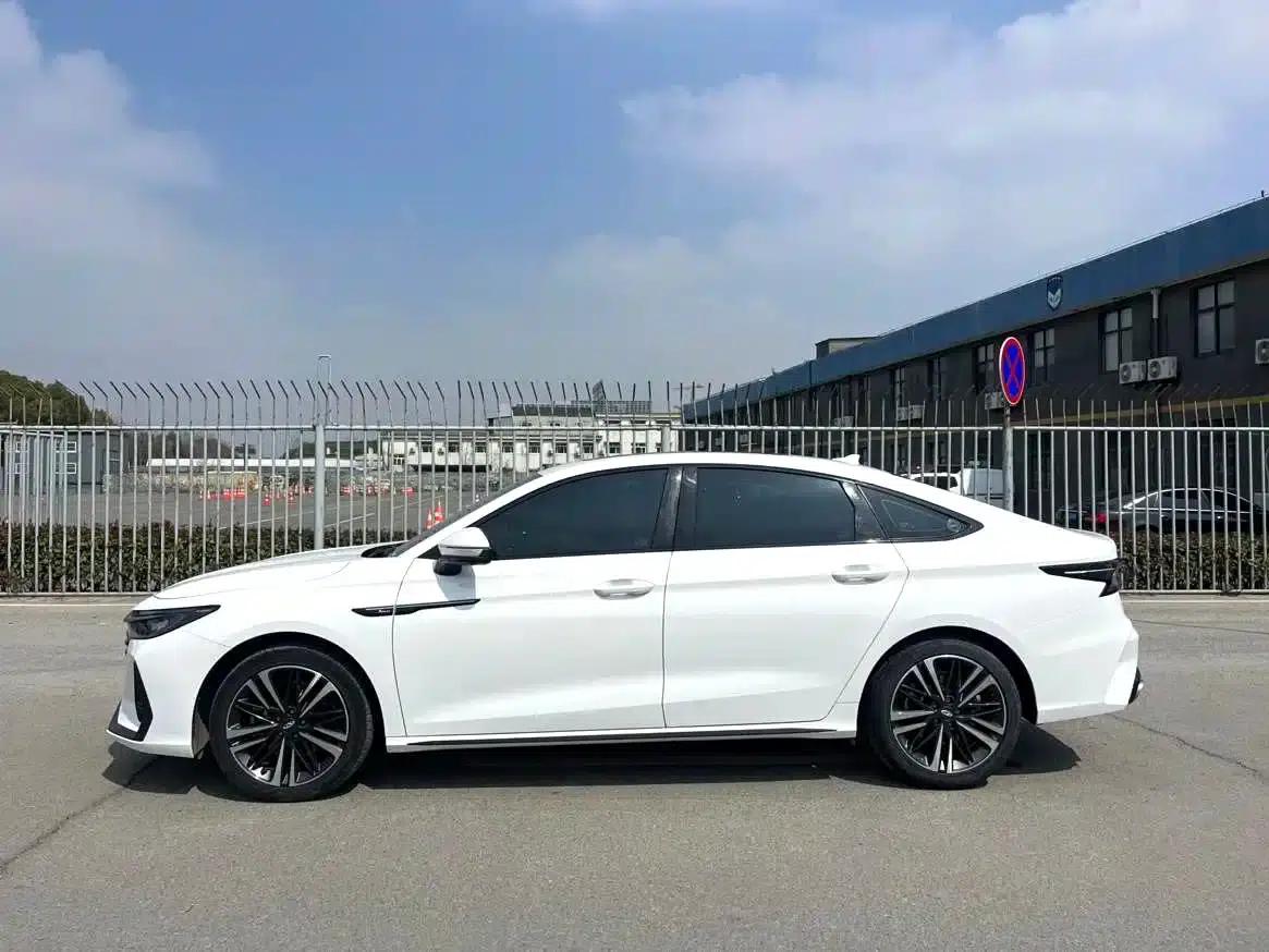 Chery Arrizo 8 2024 High-Performance Edition 2.0T DCT — миниатюра 11