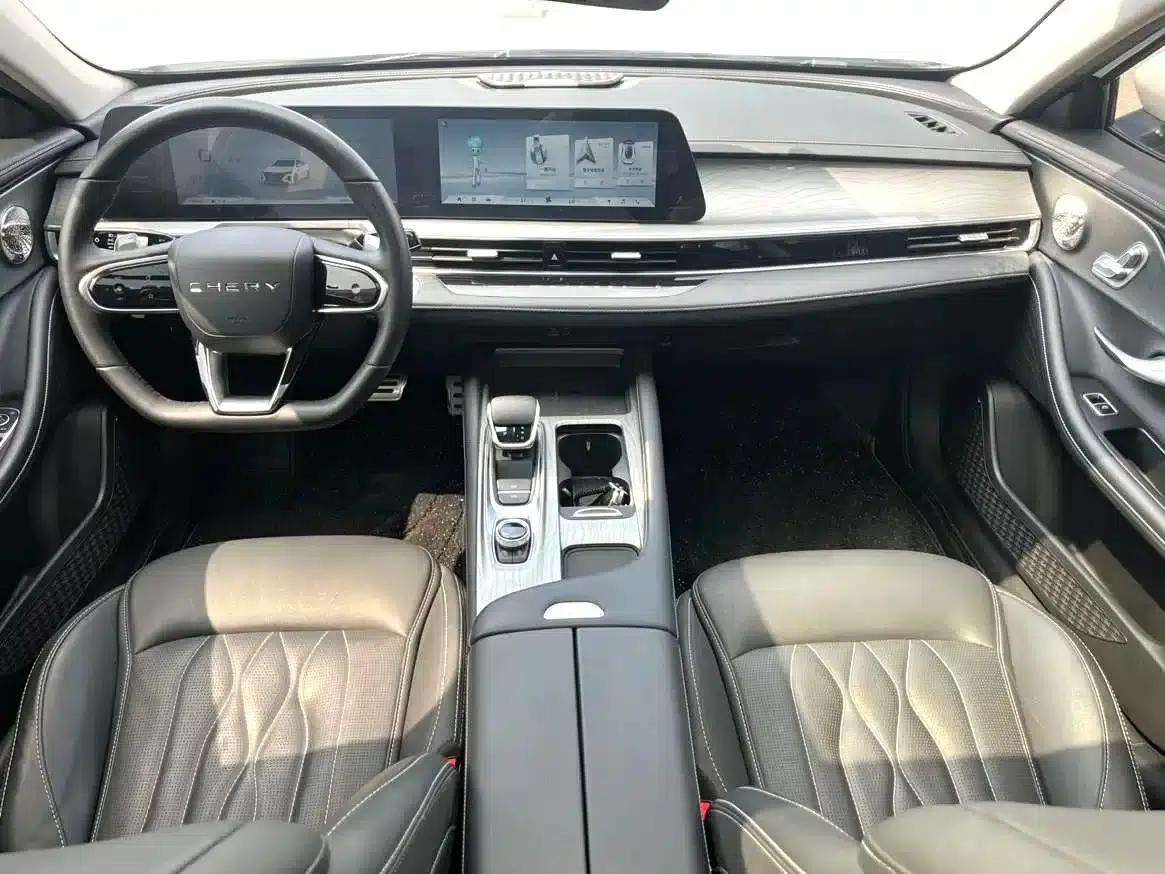 Chery Arrizo 8 2024 High-Performance Edition 2.0T DCT — миниатюра 4