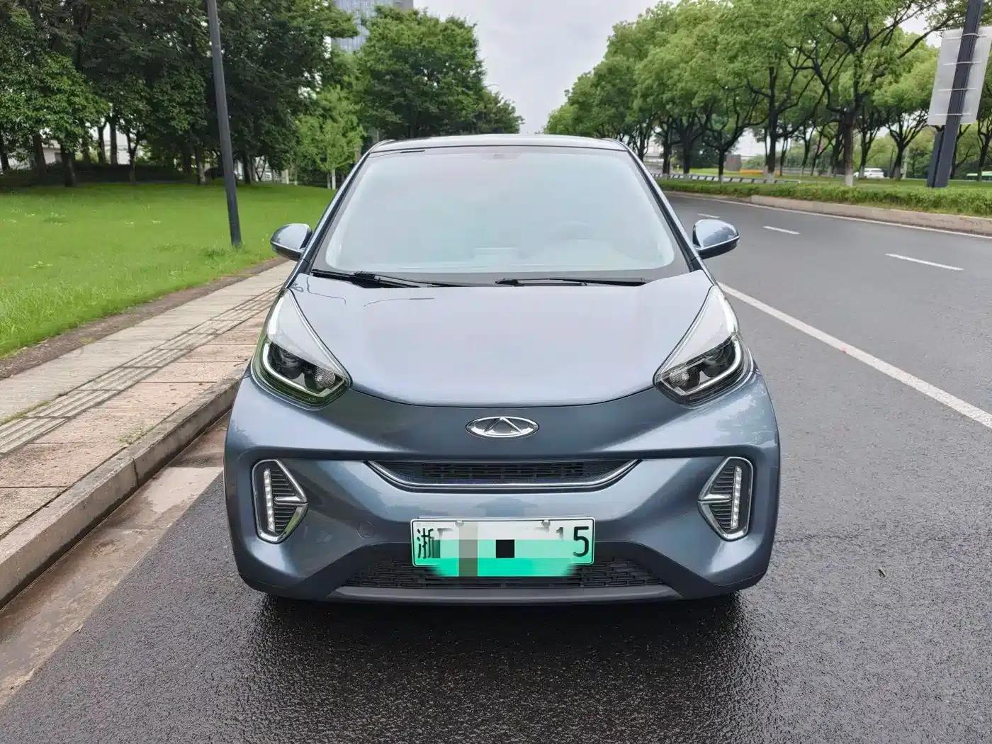 Little Ant 2024 Model 251km True Love Edition — миниатюра 2