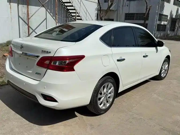 Nissan Sylphy 2016 1.6XL CVT Luxury Edition — миниатюра 6