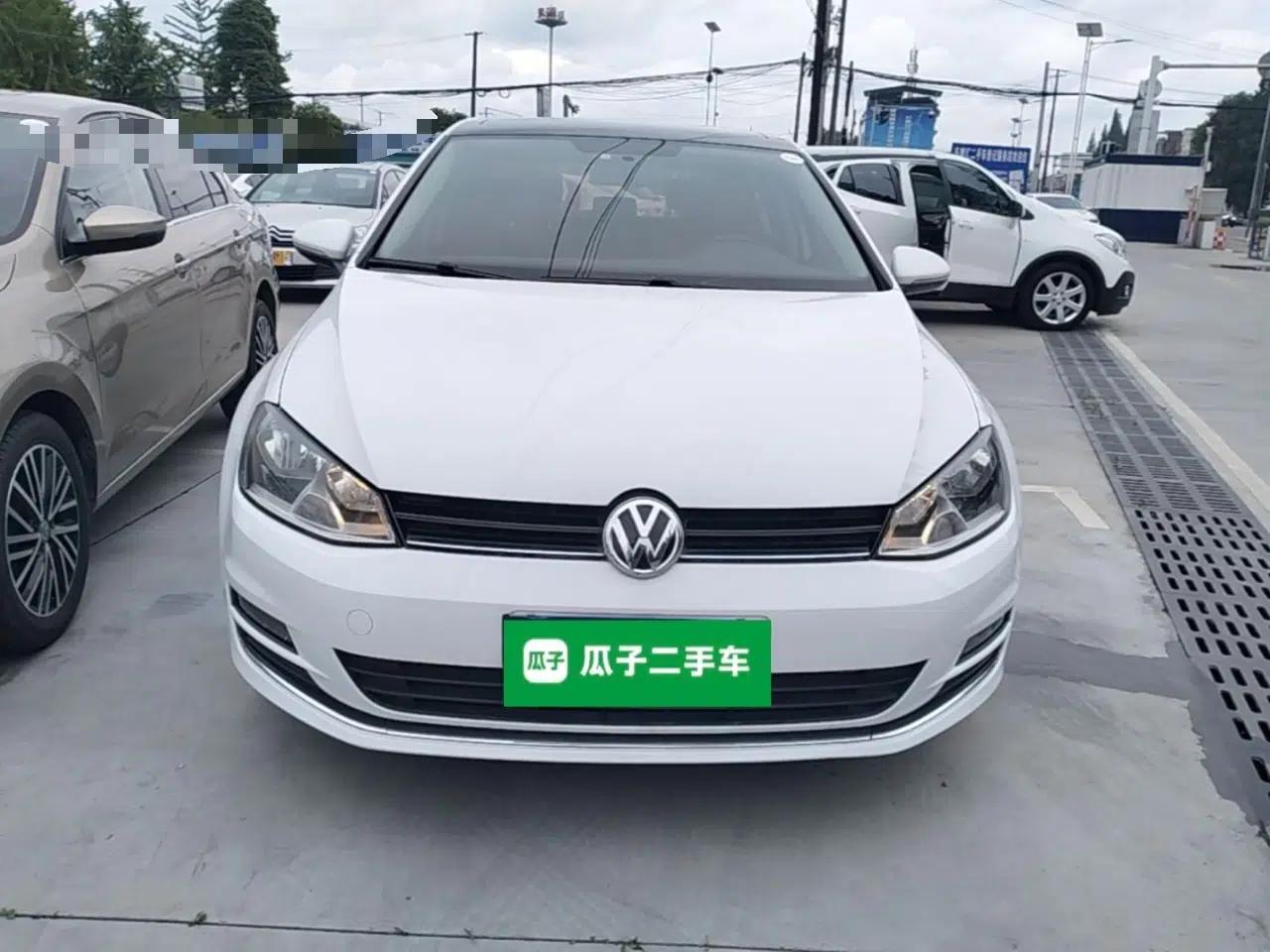 Volkswagen Golf 2015 1.6L Automatic Comfort Model — миниатюра 2