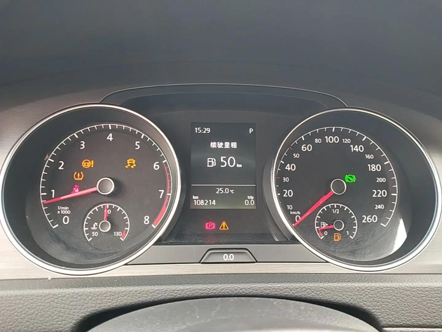 Volkswagen Golf 2015 1.6L Automatic Comfort Model — миниатюра 14