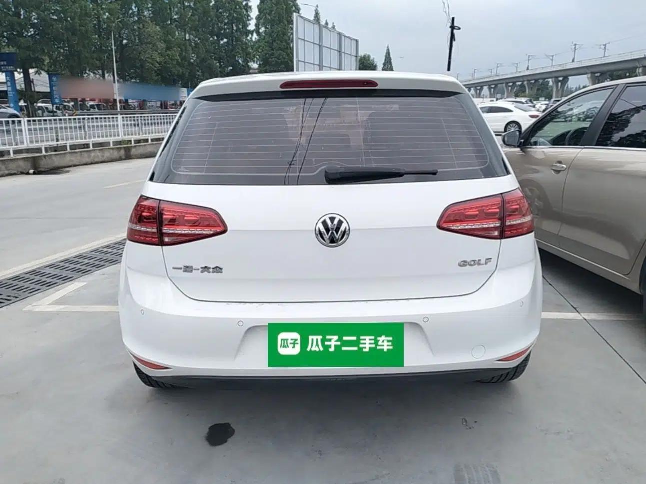 Volkswagen Golf 2015 1.6L Automatic Comfort Model — миниатюра 5
