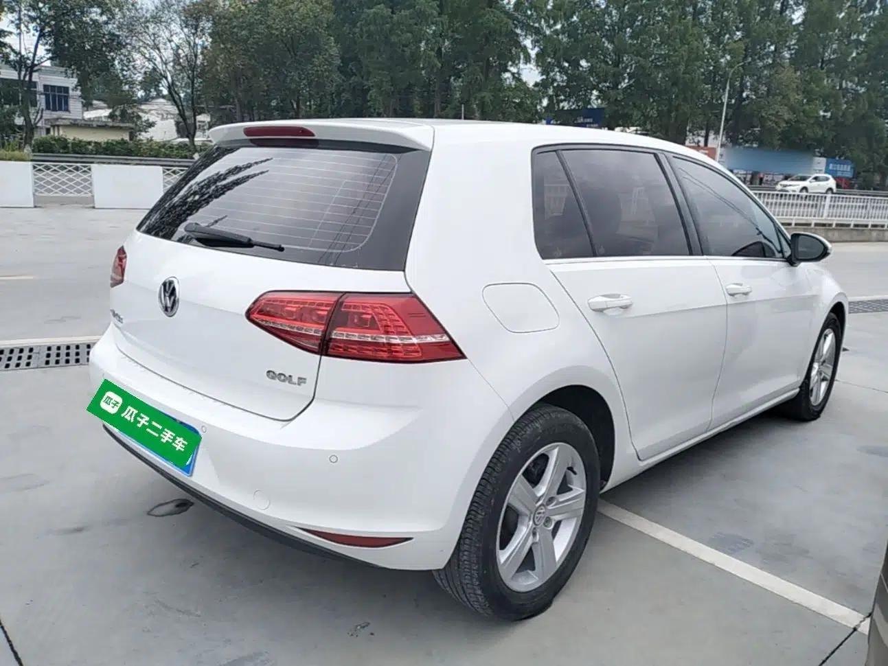 Volkswagen Golf 2015 1.6L Automatic Comfort Model — миниатюра 6