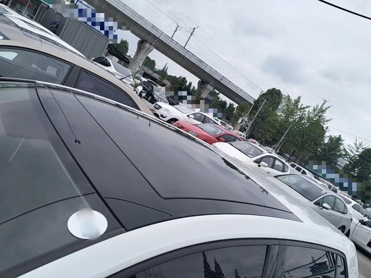 Volkswagen Golf 2015 1.6L Automatic Comfort Model — миниатюра 7