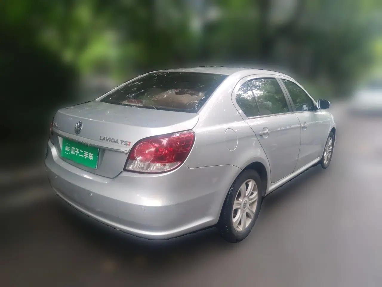 Volkswagen Lavida 2011 1.4 TSI DSG Prestige Edition — миниатюра 6