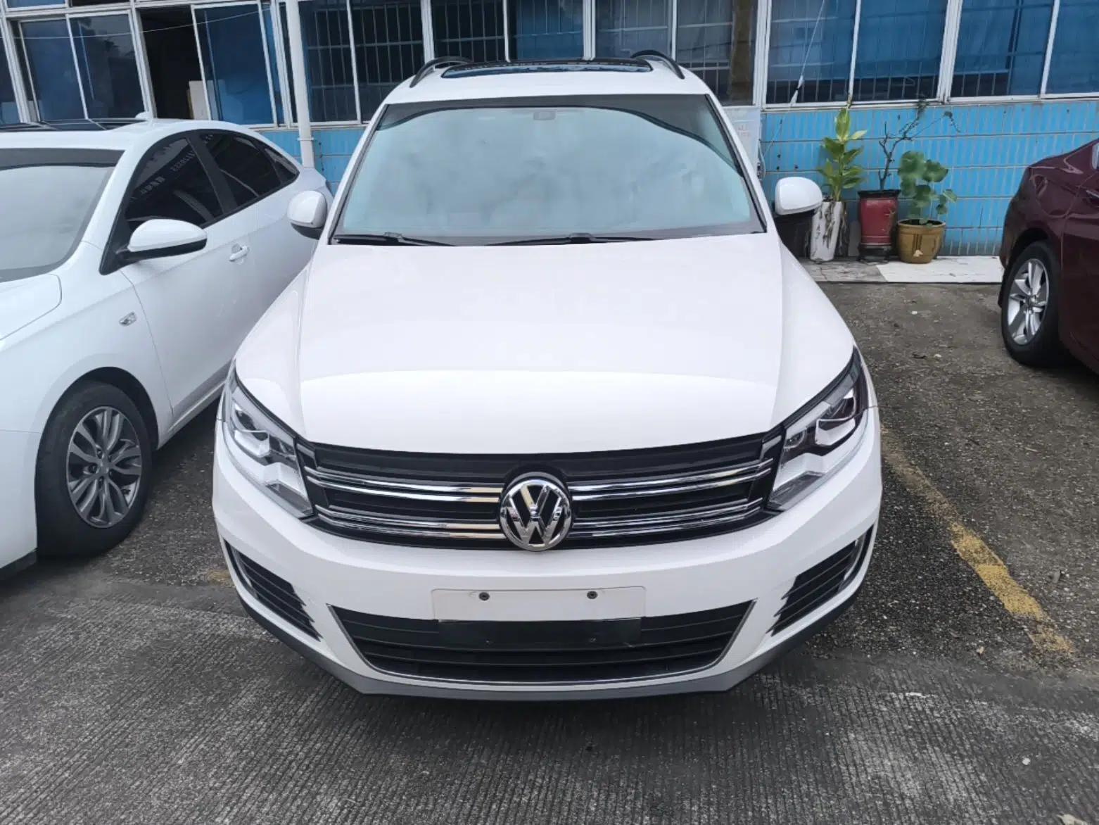 Volkswagen Tiguan 2016 280TSI Automatic Two-Wheel Drive Silk Road Comfort Edition — миниатюра 2