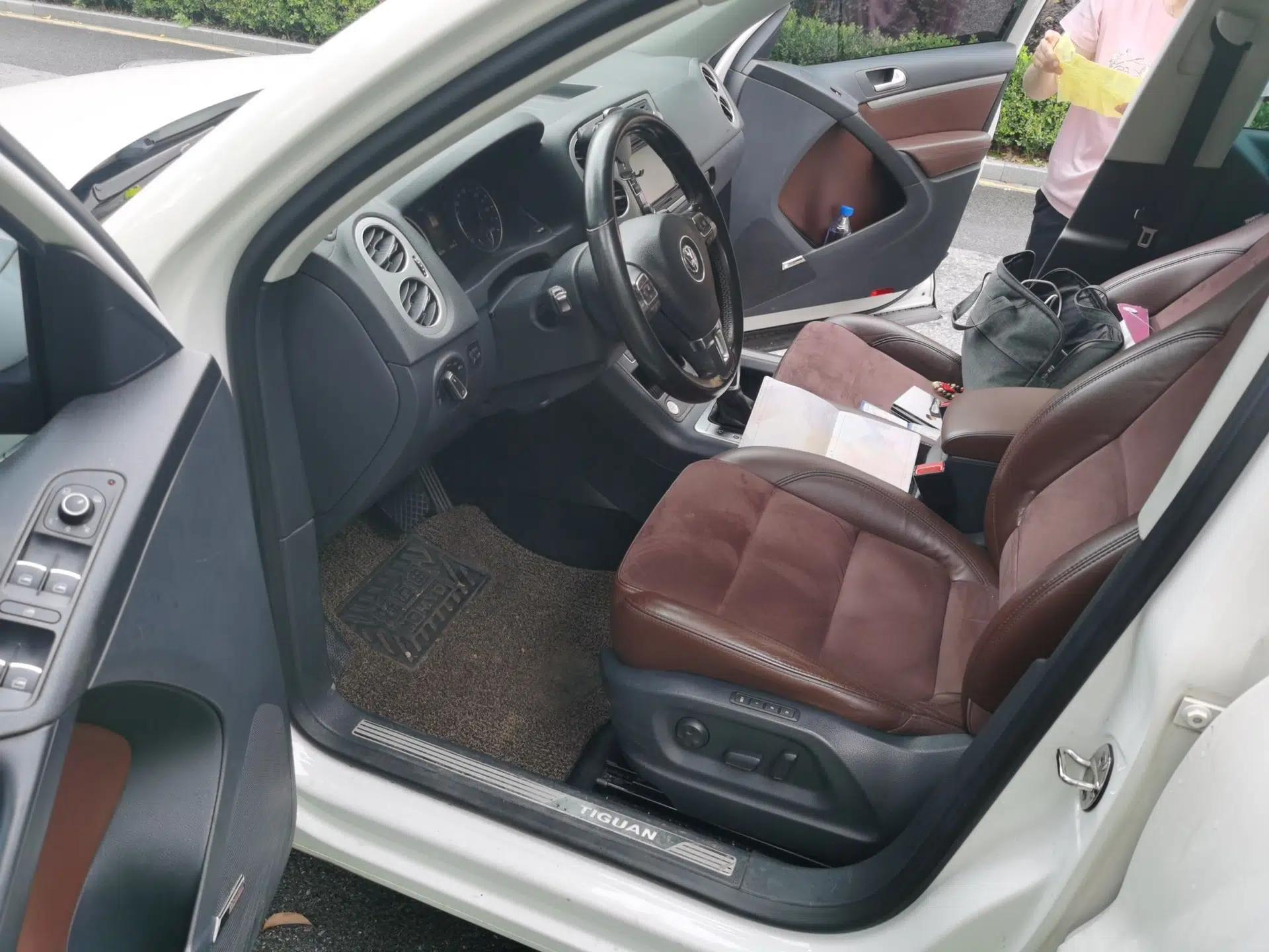 Volkswagen Tiguan 2015 2.0 TSI Automatic All-Wheel Drive Flagship Edition — миниатюра 16
