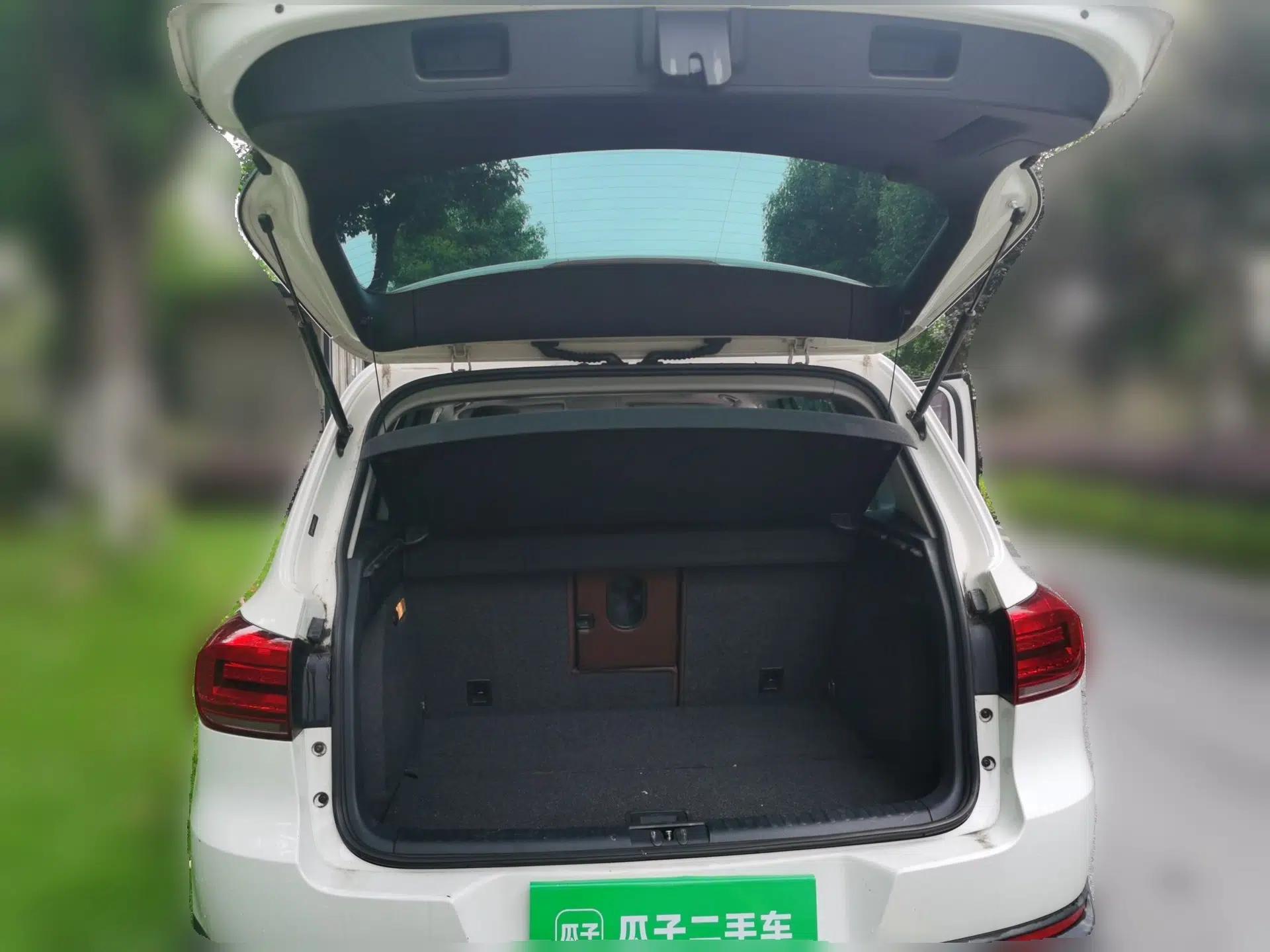 Volkswagen Tiguan 2015 2.0 TSI Automatic All-Wheel Drive Flagship Edition — миниатюра 19