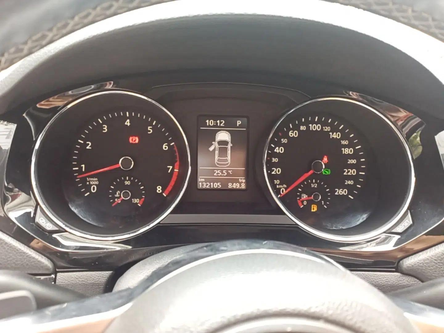 Volkswagen Sagitar 2016 280TSI Automatic R-Line — миниатюра 14
