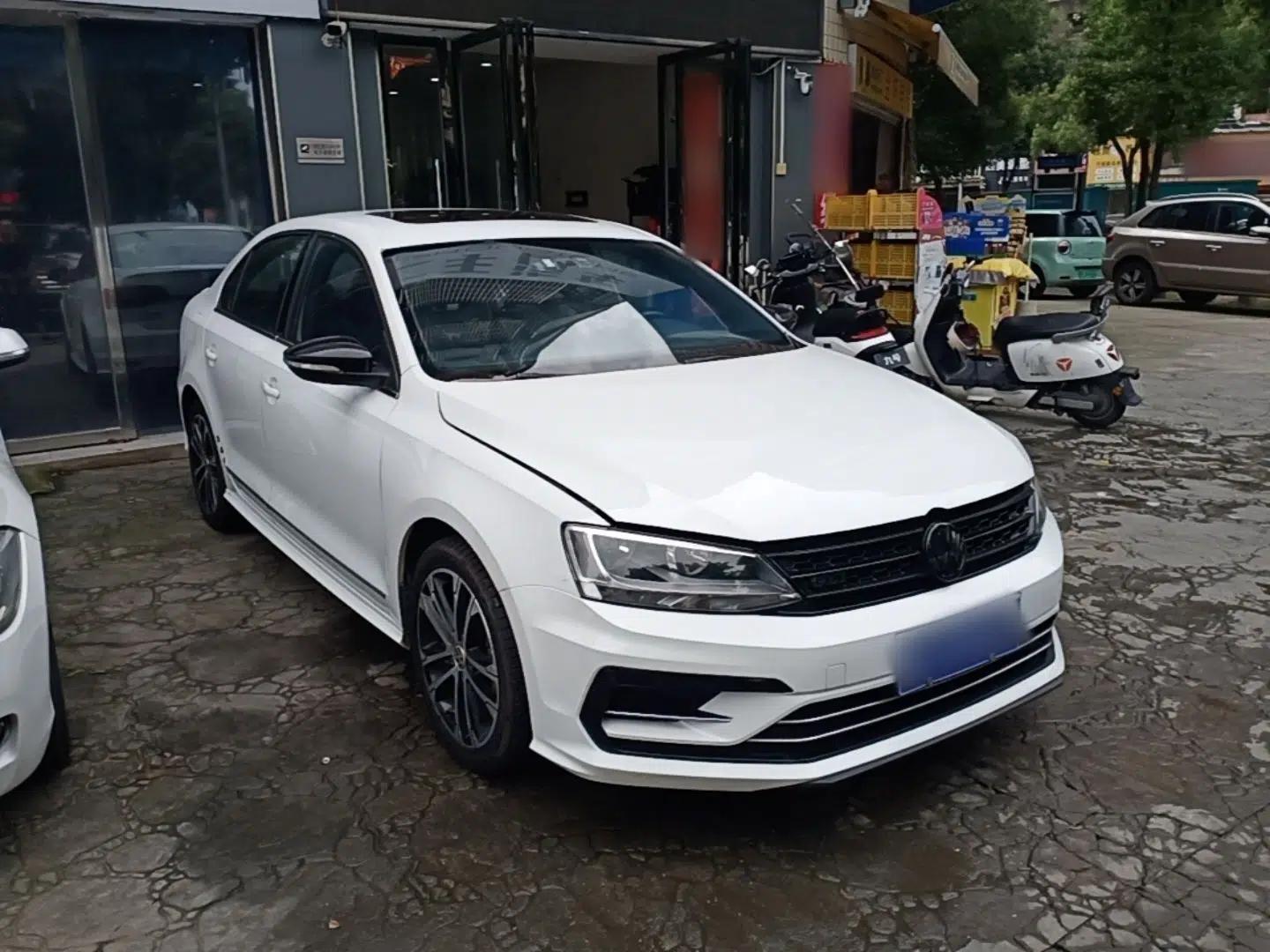 Volkswagen Sagitar 2016 280TSI Automatic R-Line — миниатюра 3