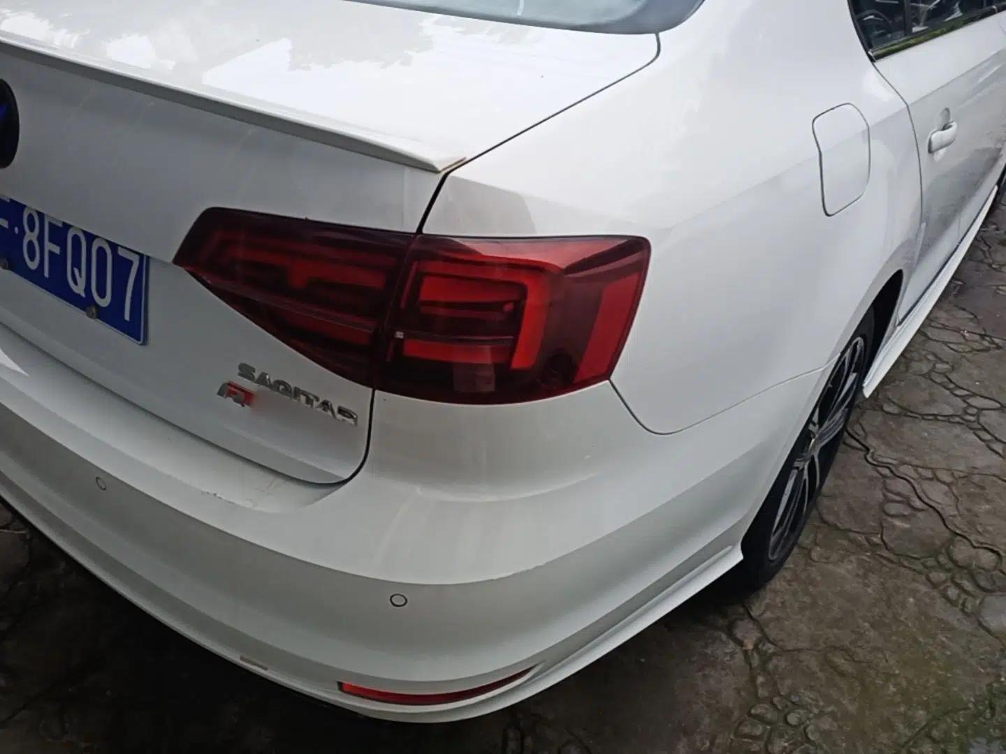 Volkswagen Sagitar 2016 280TSI Automatic R-Line — миниатюра 9