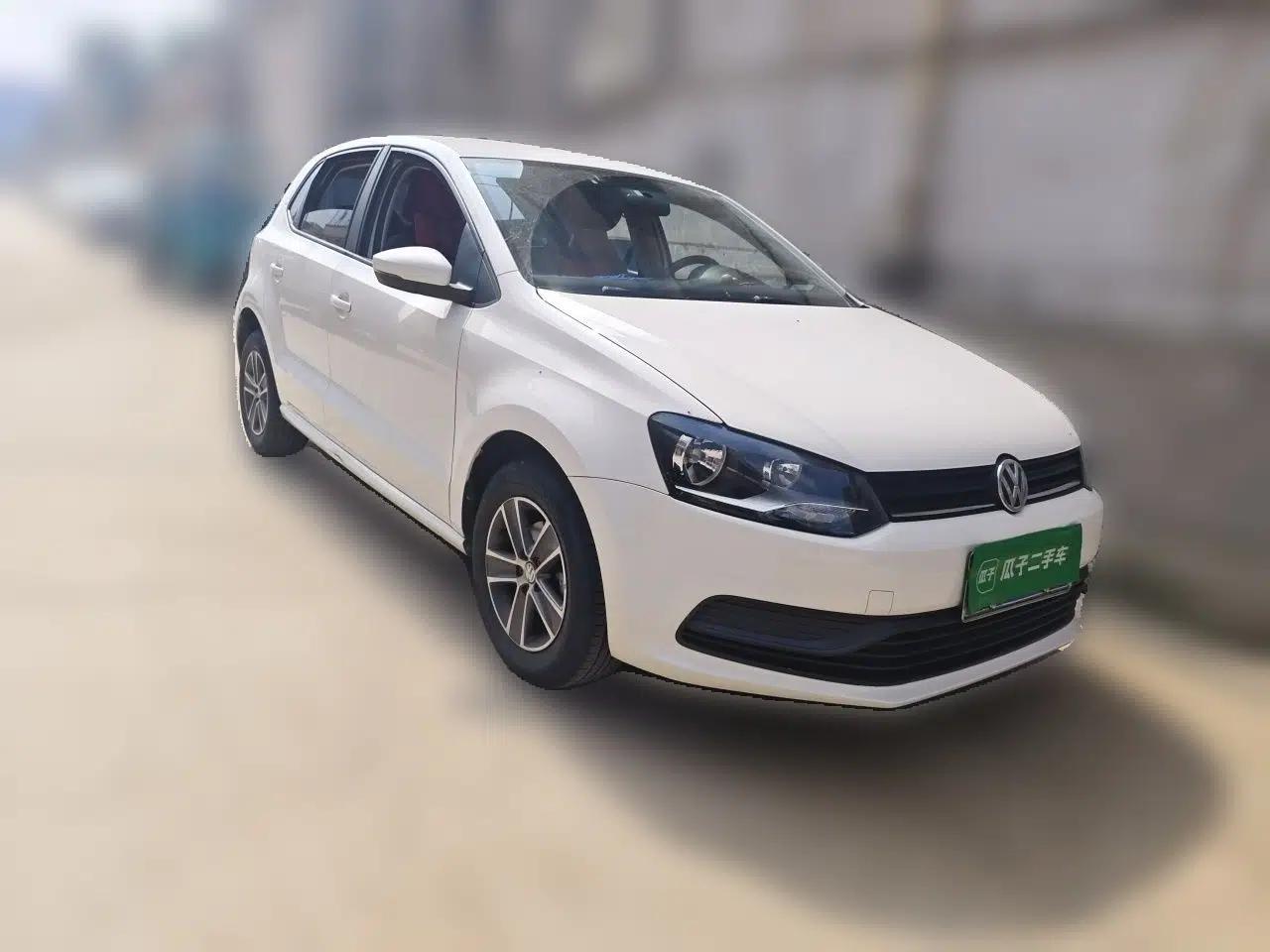 Volkswagen Polo 2014 1.4L Manual Fashion Edition — миниатюра 3