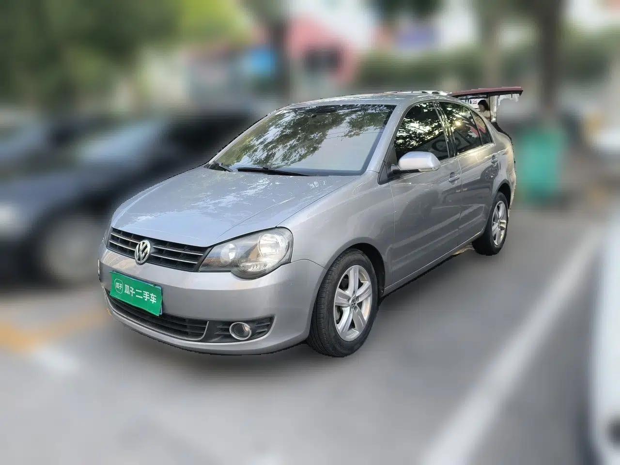 Volkswagen Polo 2011 Jingqu 1.6L Manual - Real Cool Edition — миниатюра 1