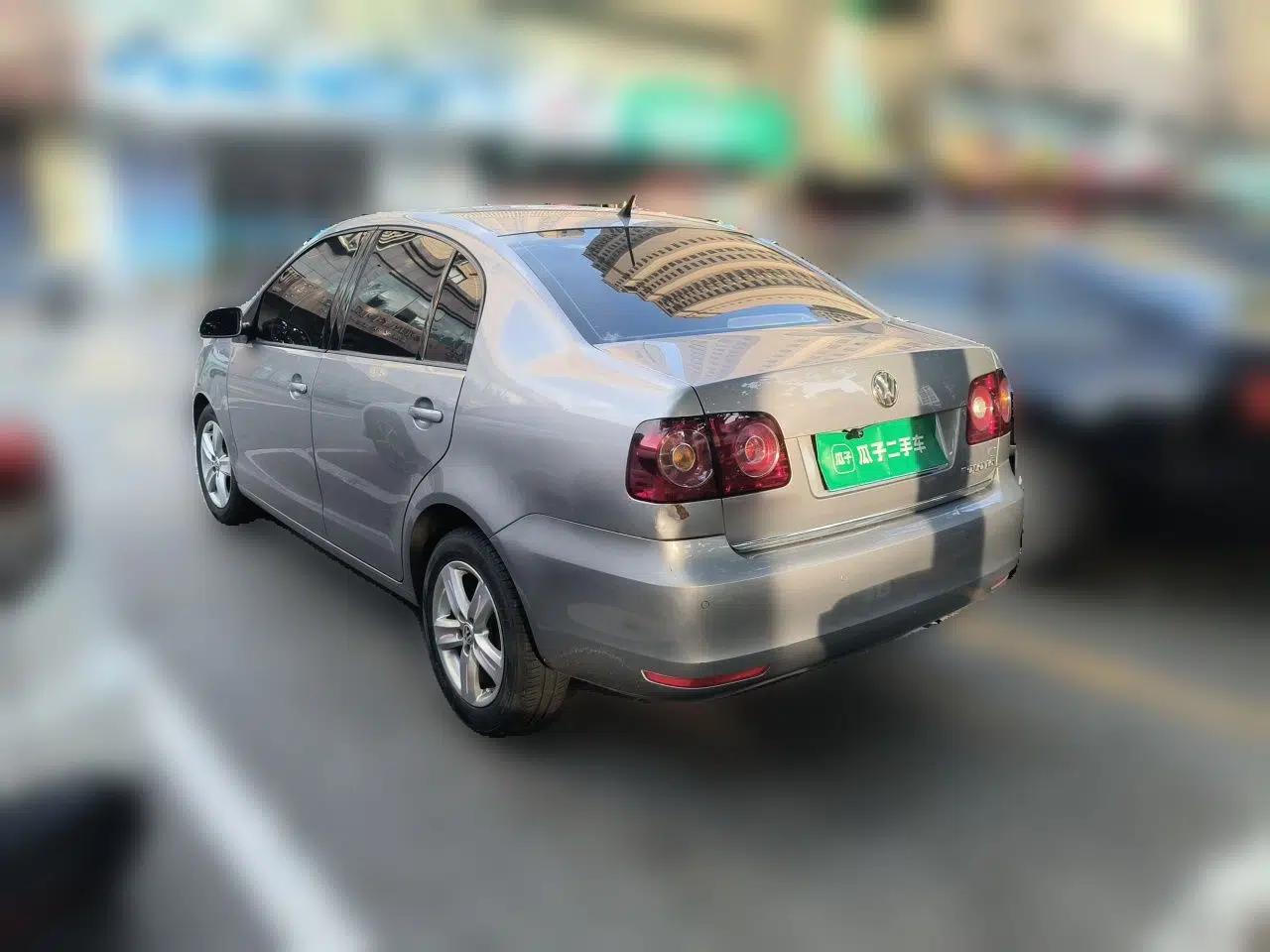 Volkswagen Polo 2011 Jingqu 1.6L Manual - Real Cool Edition — миниатюра 4