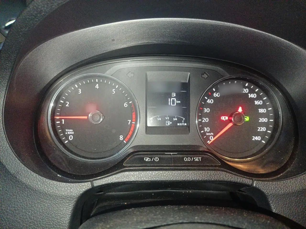Volkswagen Polo 2018 1.5L Automatic Enjoyment Model — миниатюра 10