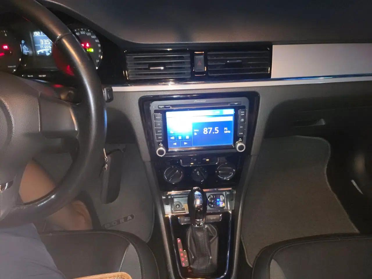 Volkswagen Bora 2014 1.6L Automatic Comfort Model — миниатюра 13