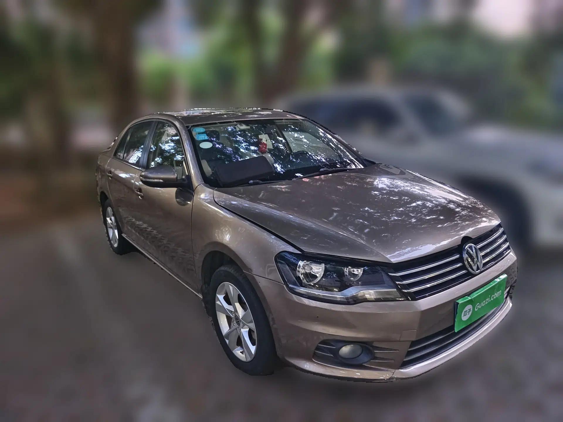 Volkswagen Bora 2014 1.6L Automatic Comfort Model — миниатюра 3