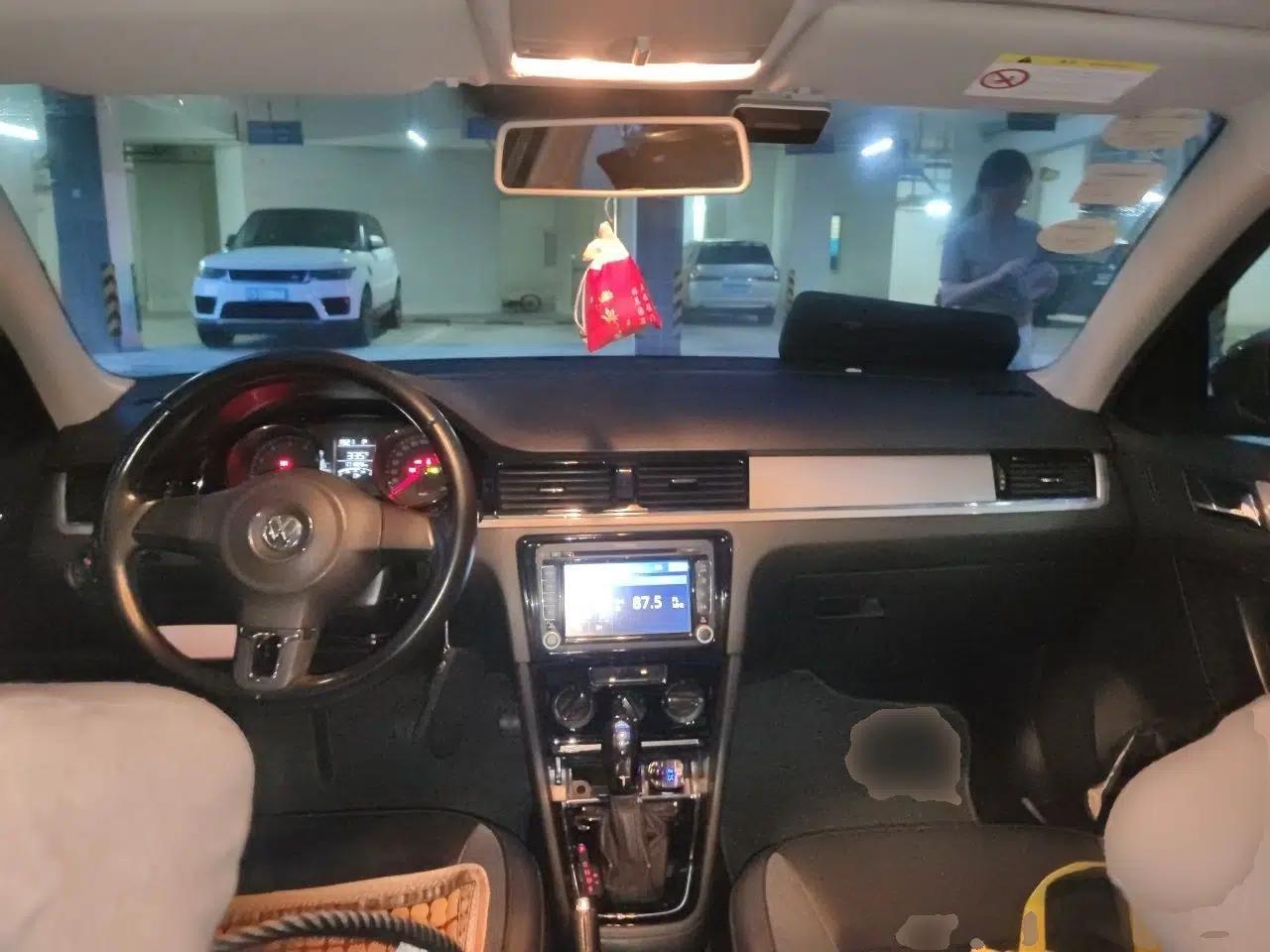 Volkswagen Bora 2014 1.6L Automatic Comfort Model — миниатюра 9