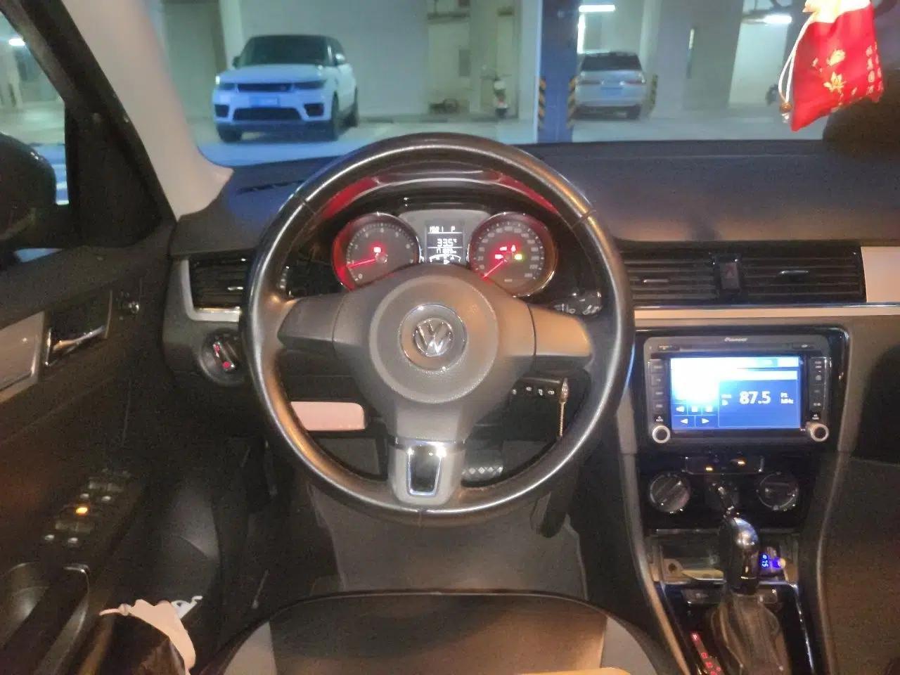 Volkswagen Bora 2014 1.6L Automatic Comfort Model — миниатюра 10
