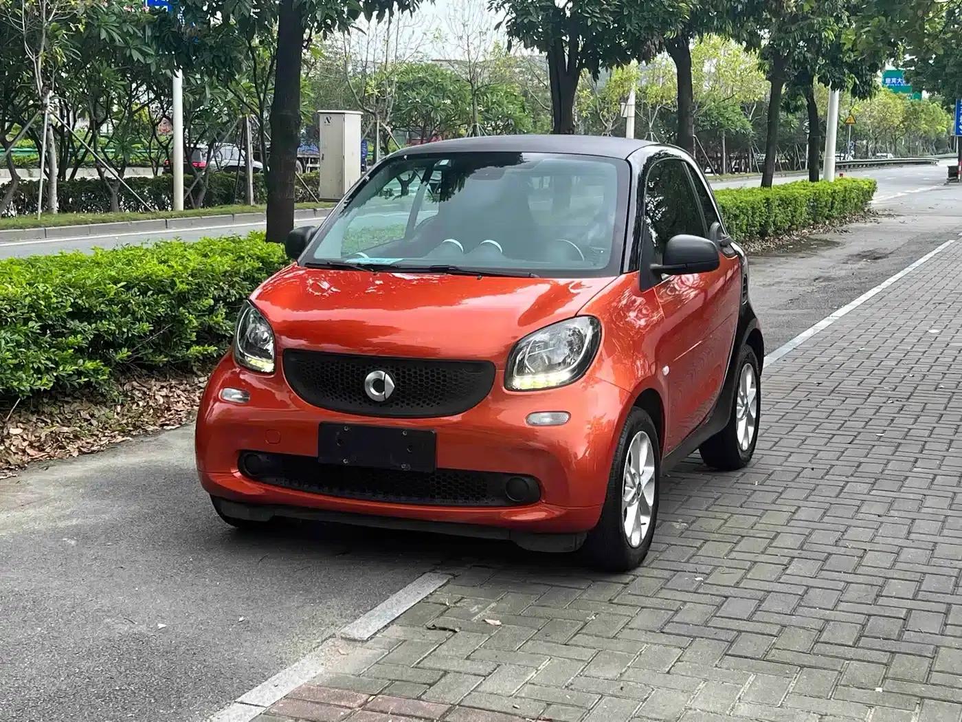 2015 Smart Fortwo 1.0L 52kW Hardtop Dynamic Edition — миниатюра 1