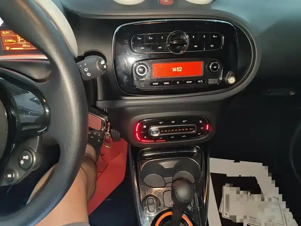 2018 Smart Fortwo 1.0L 52kW Hardtop Dynamic Edition (National V Emission Standard) — миниатюра 13