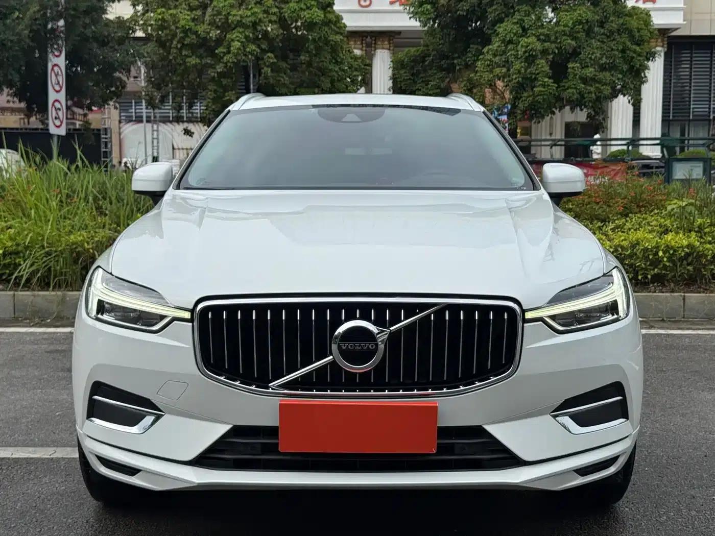 2020 Volvo XC60 T5 AWD Inscription Luxury Edition — миниатюра 2