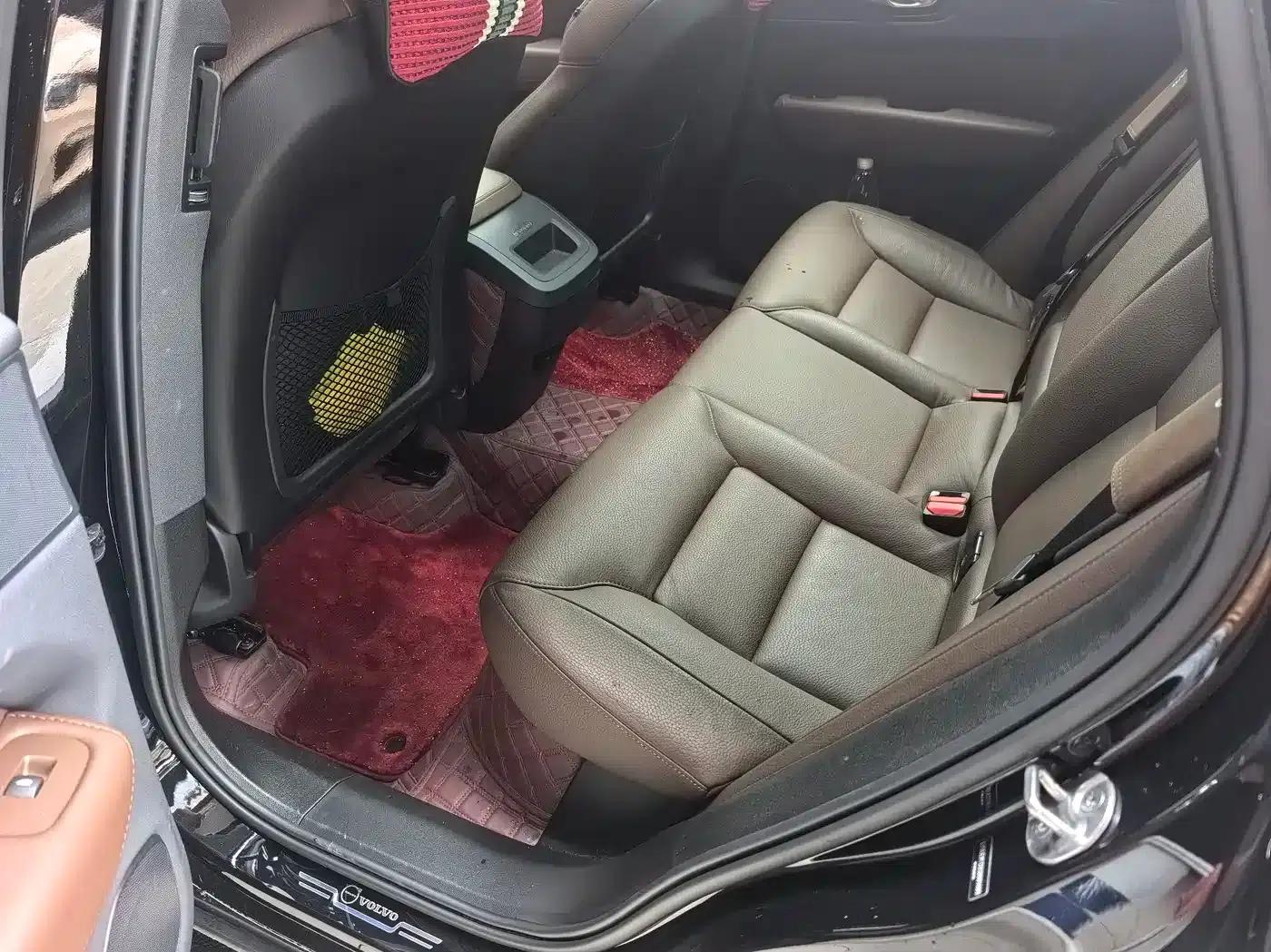 2024 Volvo XC60 B5 AWD Inscription Luxury Edition — миниатюра 2
