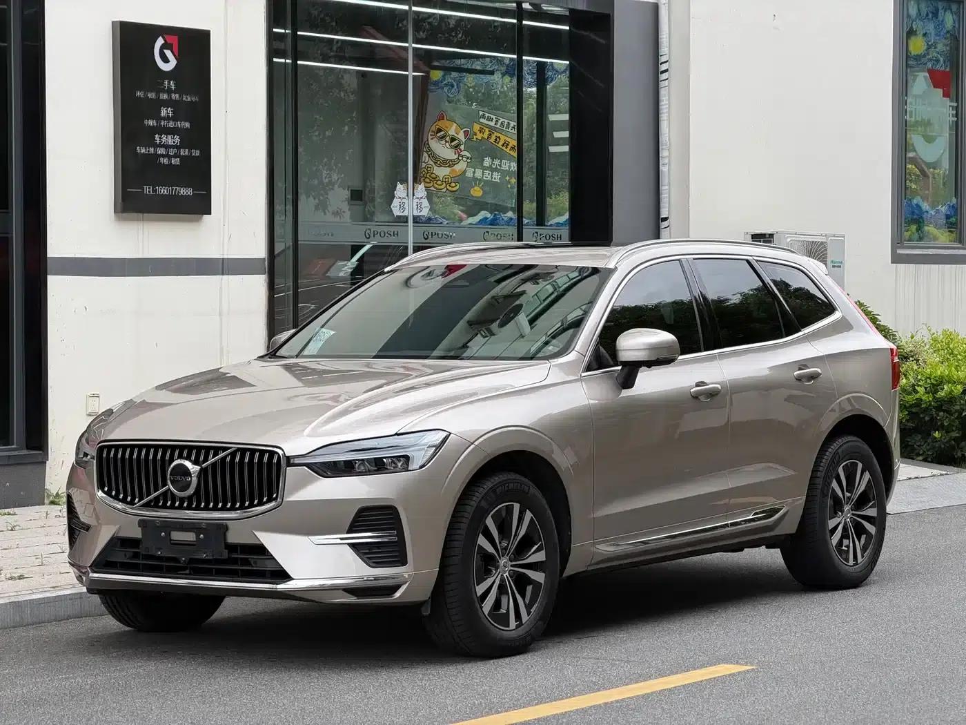 2023 Volvo XC60 B5 AWD Inscription Luxury Edition — миниатюра 1