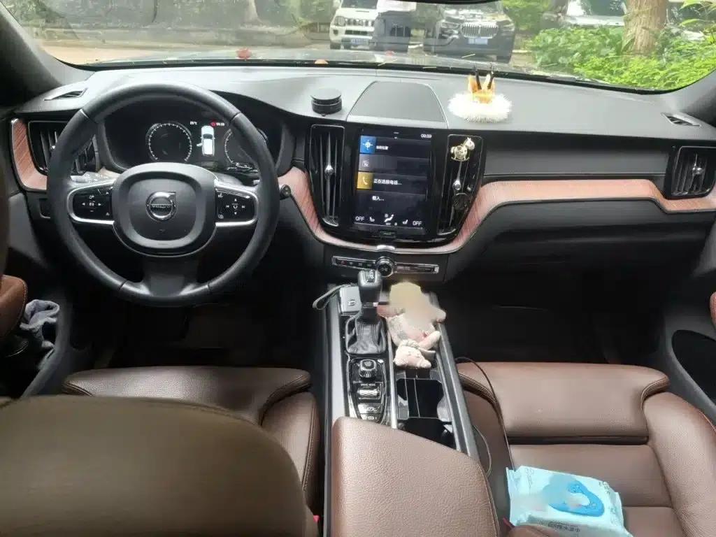 2021 Volvo XC60 T5 AWD Inscription Luxury Edition — миниатюра 13
