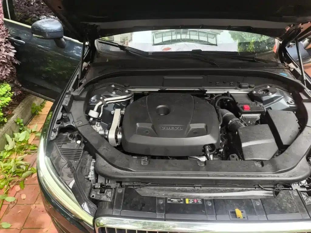 2021 Volvo XC60 T5 AWD Inscription Luxury Edition — миниатюра 21