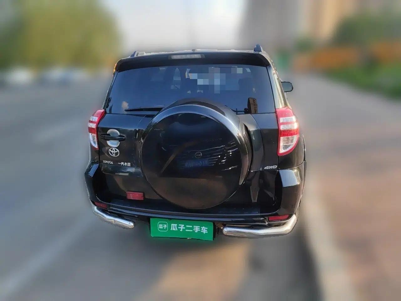 Toyota RAV4 2011 2.0L Automatic 4x4 Edition — миниатюра 5