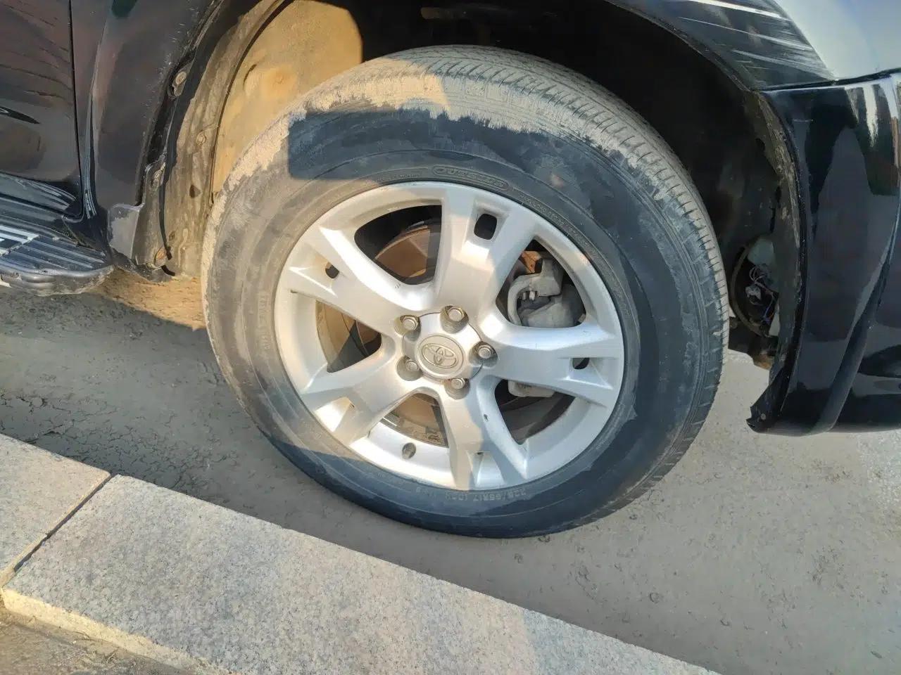 Toyota RAV4 2011 2.0L Automatic 4x4 Edition — миниатюра 8