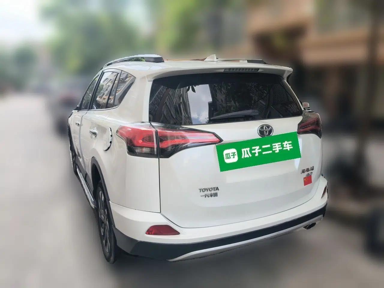 Toyota RAV4 2016 2.5L Automatic 4x4 Elite Edition — миниатюра 4