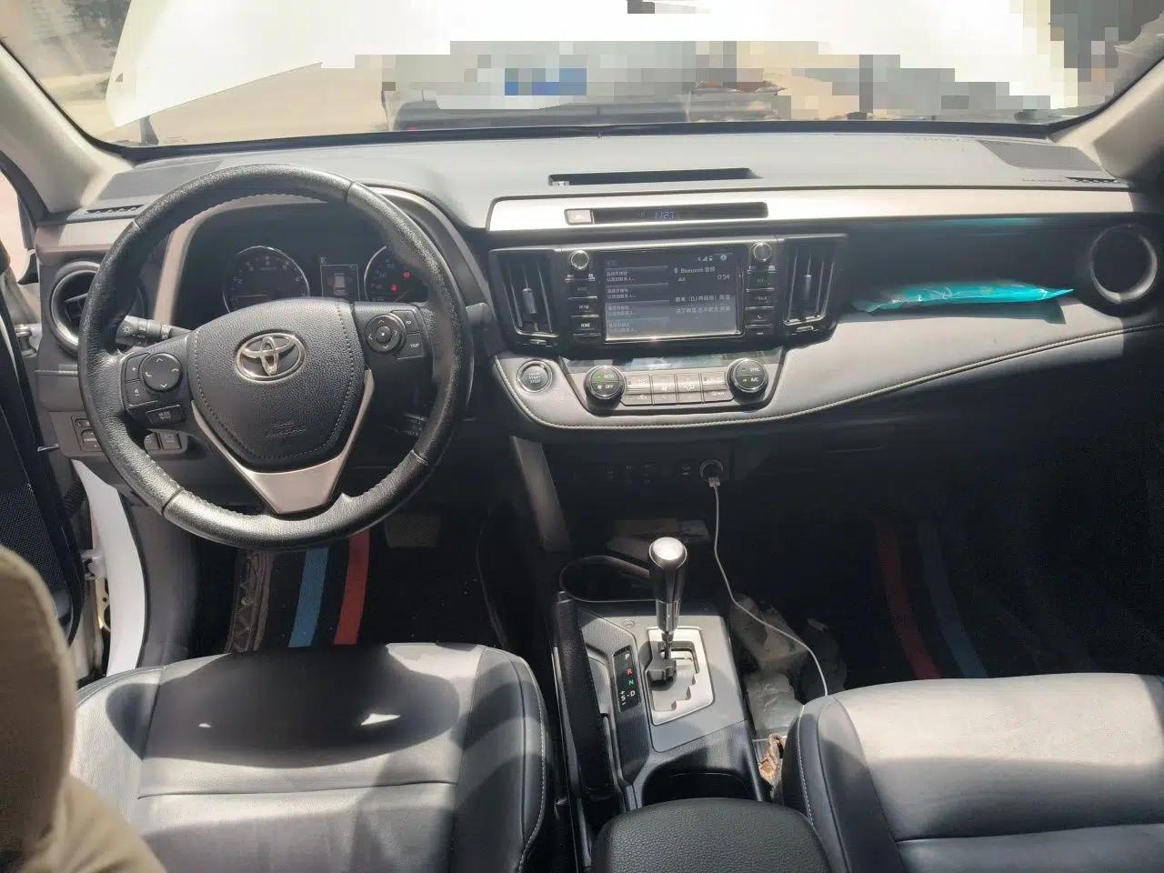 Toyota RAV4 2016 2.5L Automatic 4x4 Elite Edition — миниатюра 9