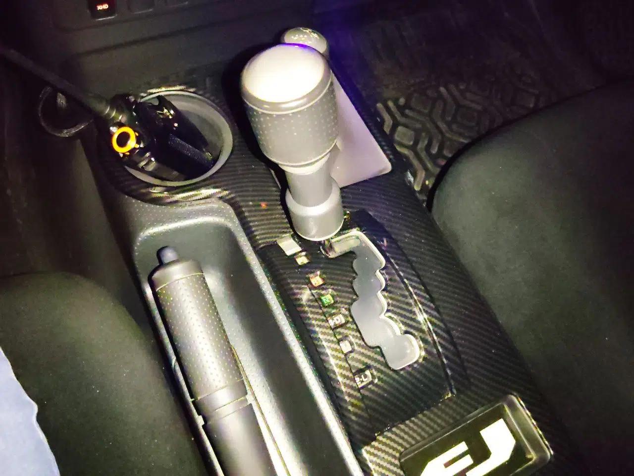 Toyota FJ Cruiser 2011 4.0L — миниатюра 14
