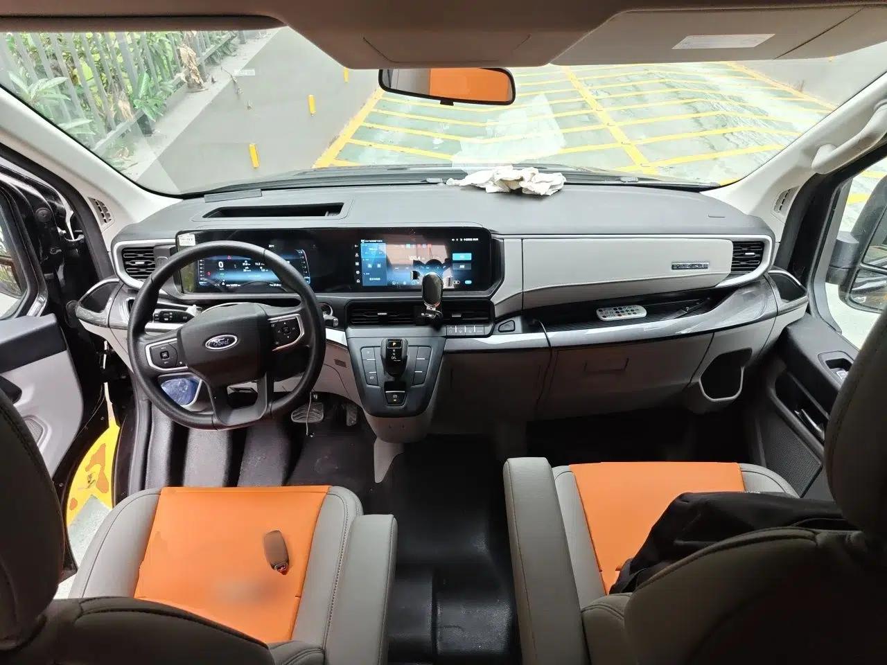 Ford Transit T8 2024 T8 2.3T Diesel Automatic Mid-axle Mid-roof 6-Seater Multi-function Version 2/2/2 — миниатюра 9