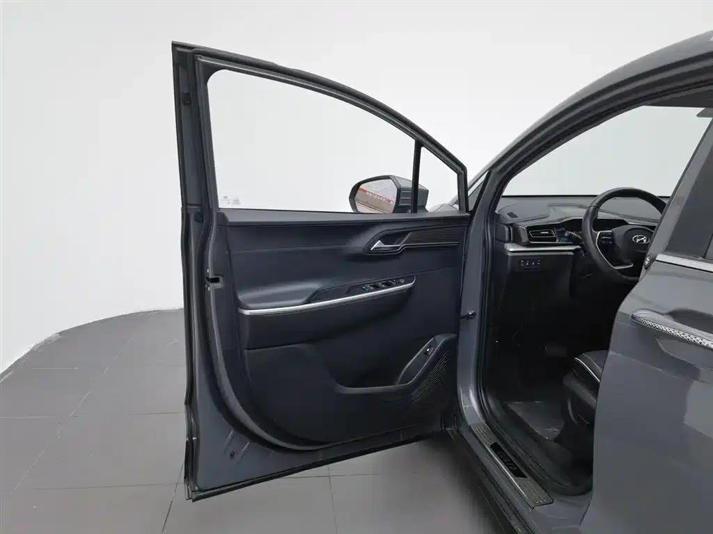Kusto 2021 270TGDi Premium Edition LUX — миниатюра 8