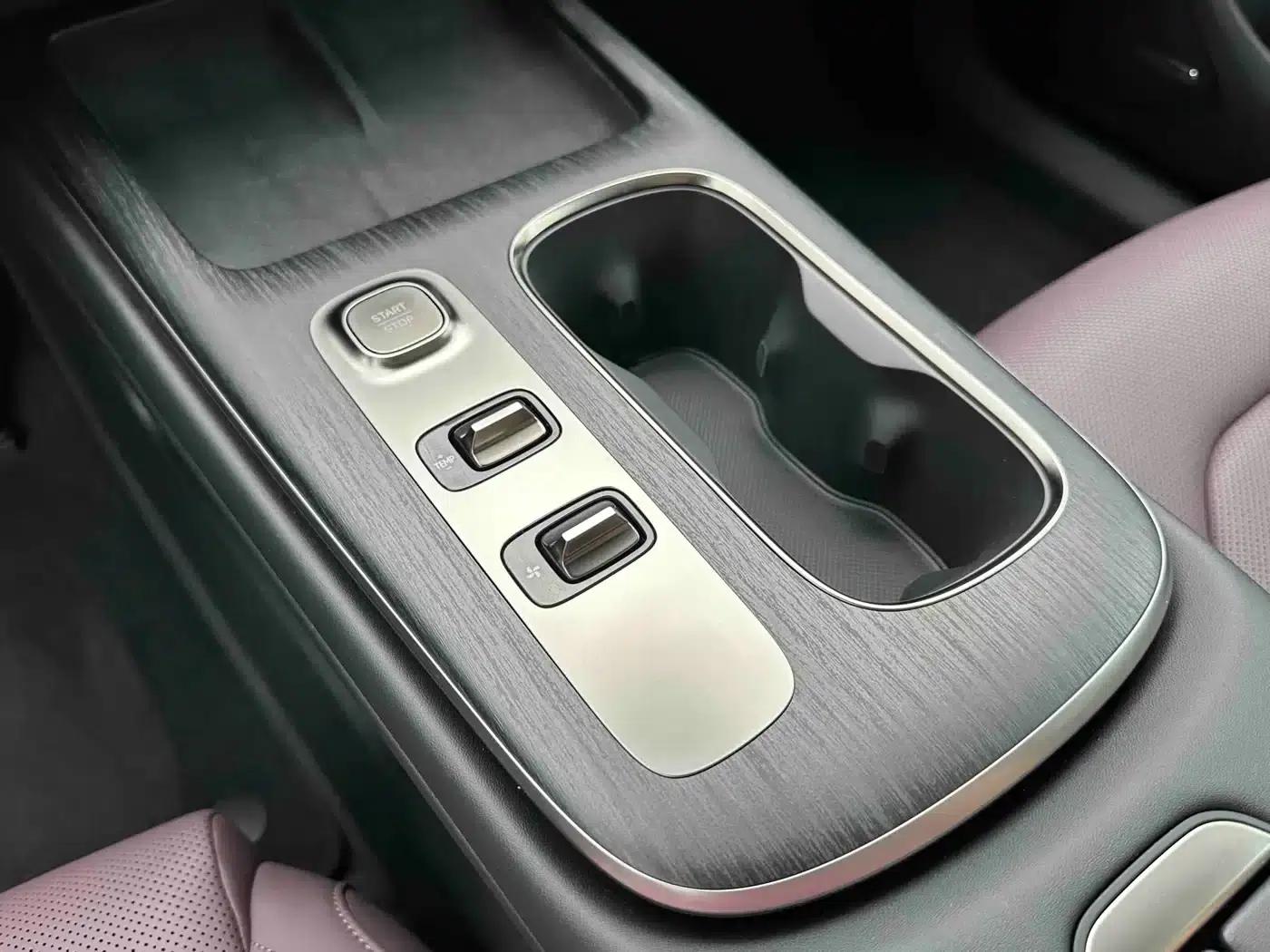 Xiaomi SU7 2024 Rear-Wheel Drive Long-Range Smart Driving Edition — миниатюра 14