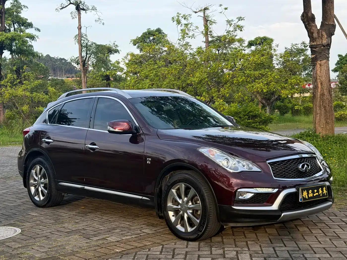 Infiniti QX50 2015 2.5L Comfort Edition — миниатюра 2