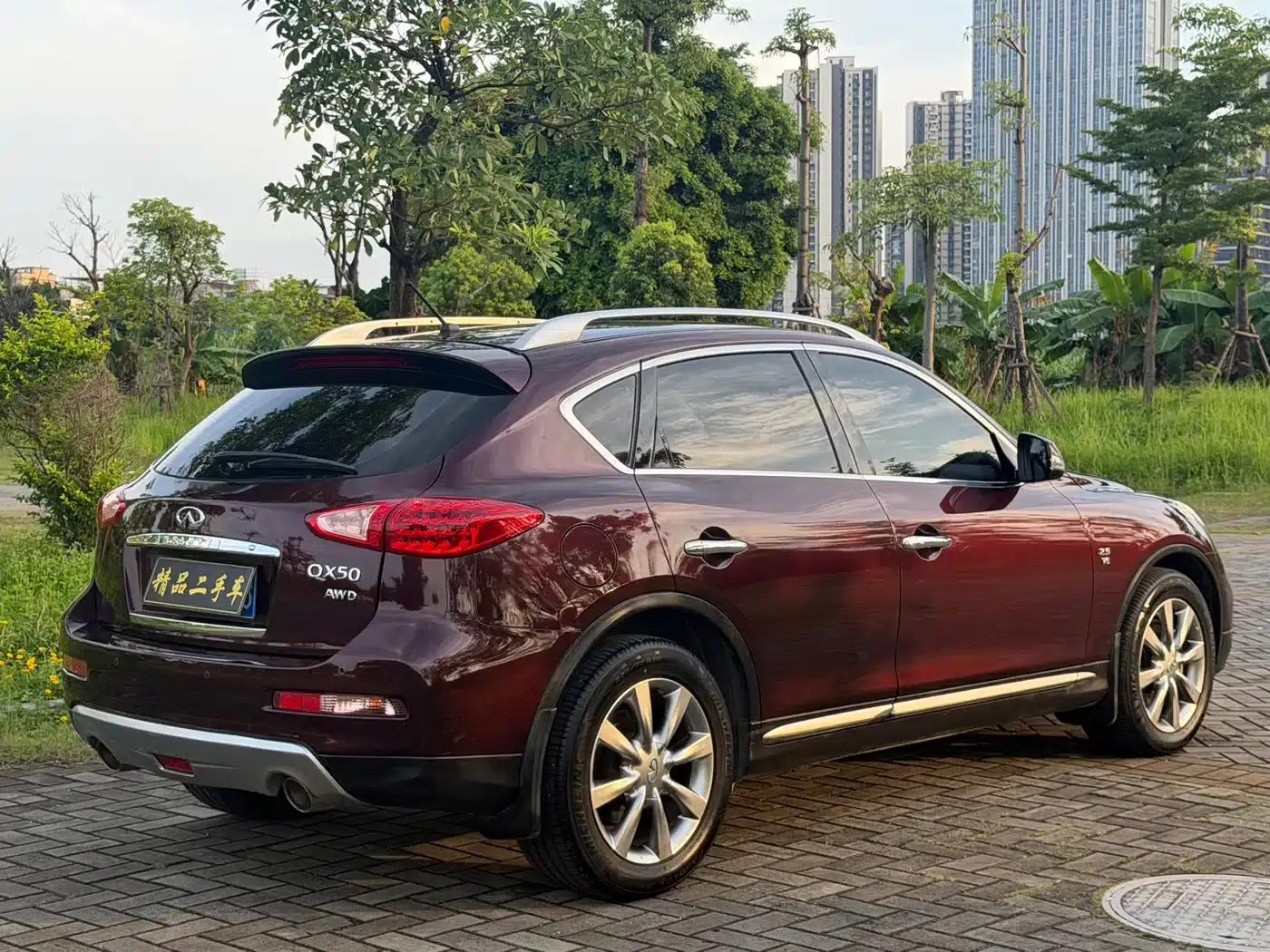 Infiniti QX50 2015 2.5L Comfort Edition — миниатюра 4