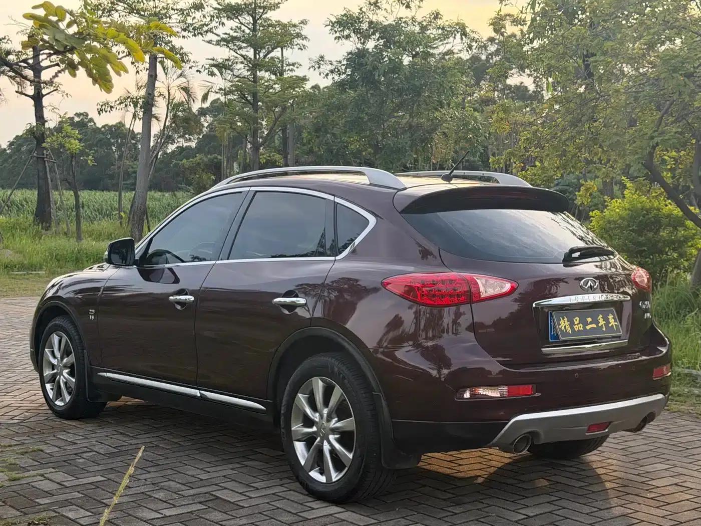 Infiniti QX50 2015 2.5L Comfort Edition — миниатюра 5