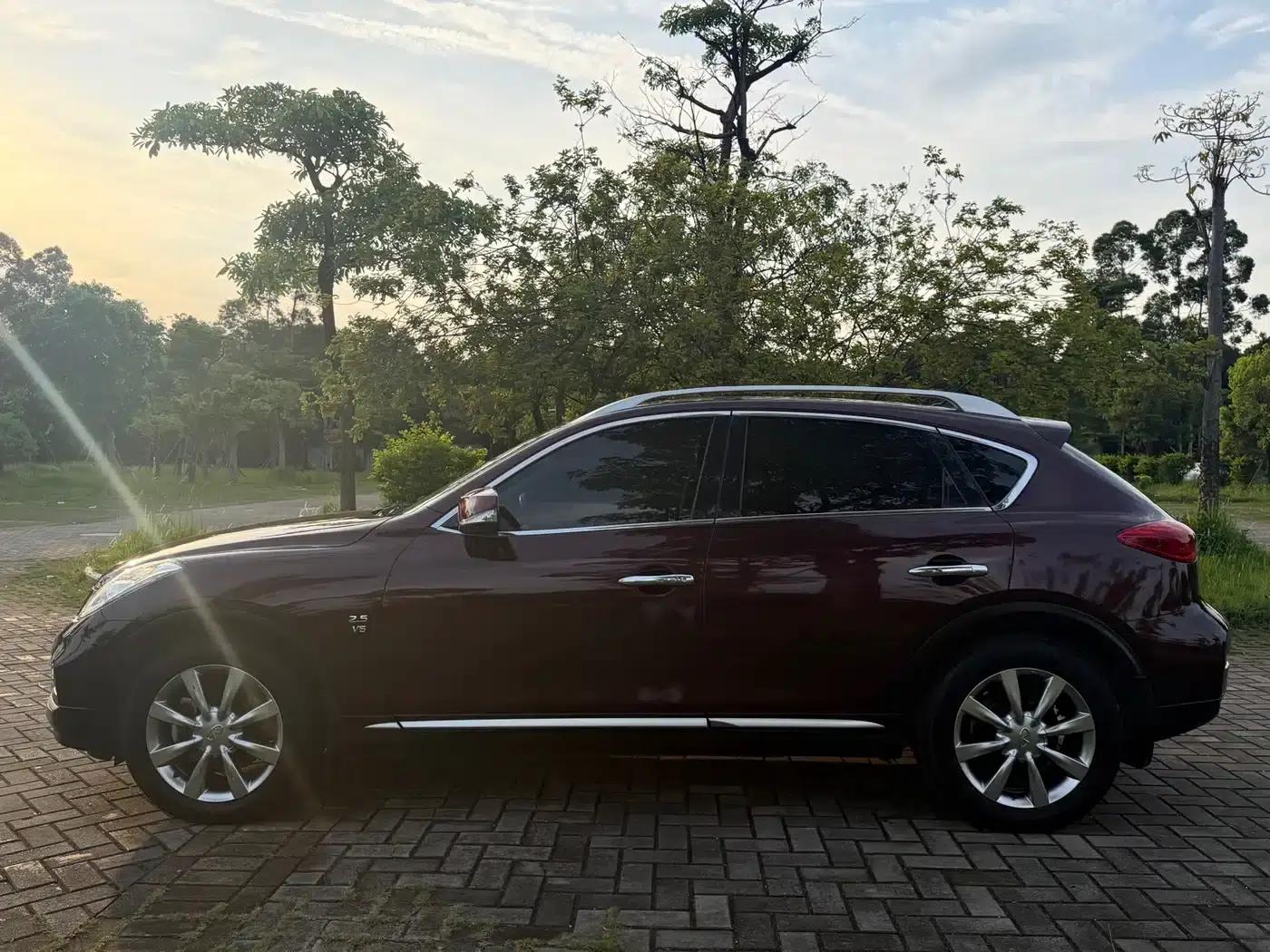 Infiniti QX50 2015 2.5L Comfort Edition — миниатюра 7
