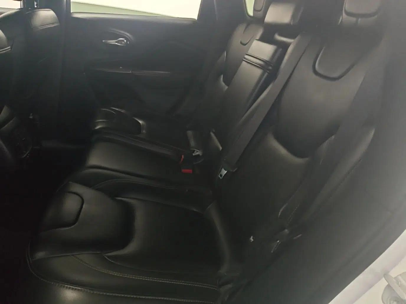 Jeep Cherokee 2017 2.4L Leading Smart Edition — миниатюра 25