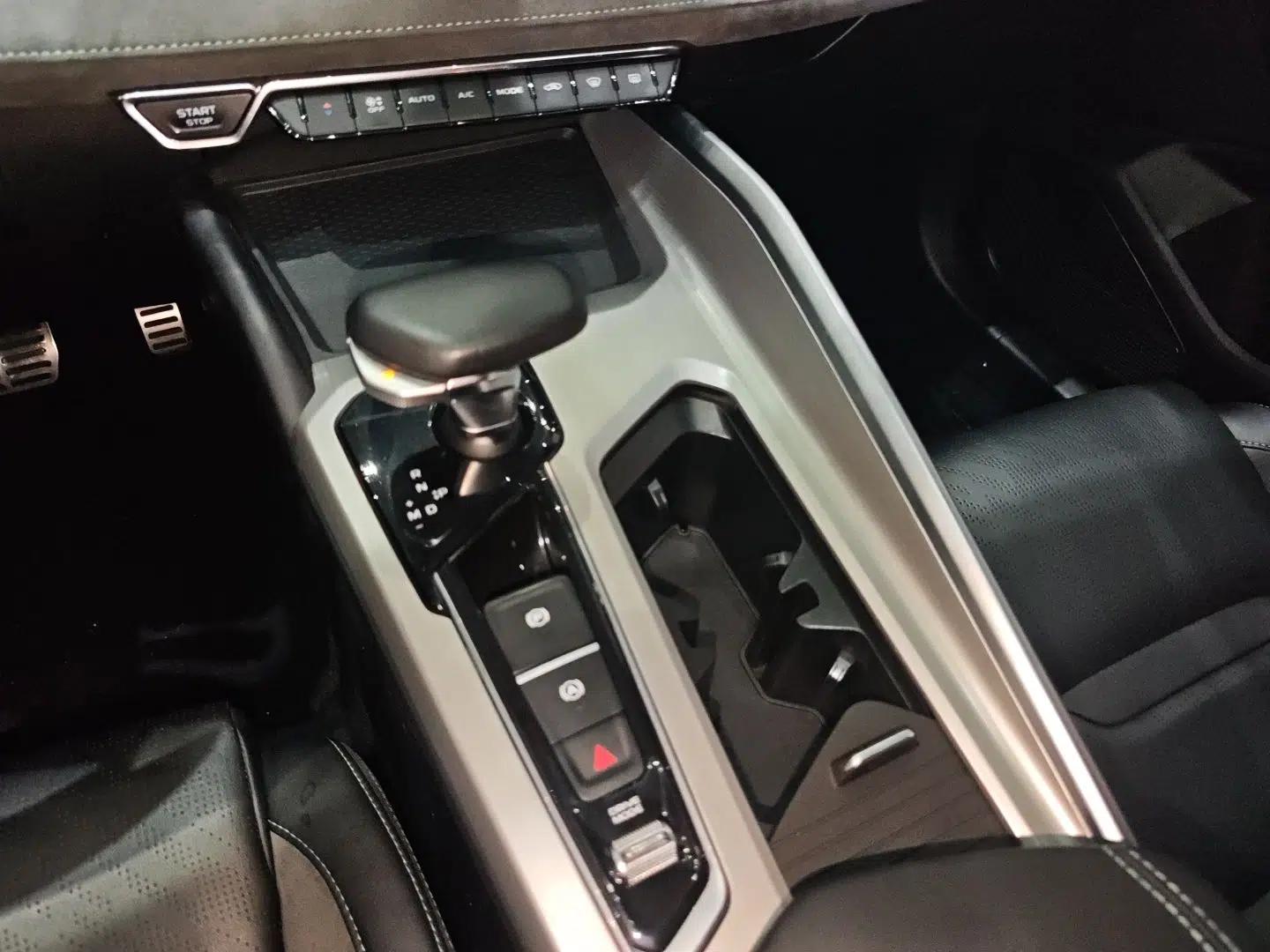 Geely Auto Preface 2023 2.0TD "Only This Verdant Green" Edition — миниатюра 14